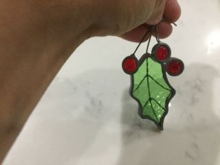 HANDCRAFTED Vintage Stained Glass CHRISTMAS Holly & Berries SUN CATCHER ORNAMENT 2