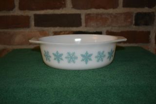 Pyrex 1 - 1/2 " Qt.  Turquoise Snowflake 043 Oval Casserole/dish Ovenware No Lid Usa