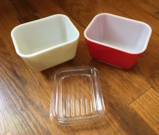 Vintage Pyrex 12oz.  Red And Tan Colored 1 Lid
