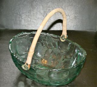 Vintage Indiana Glass Light Green Oval Fruits Bowl With Rattan Handle