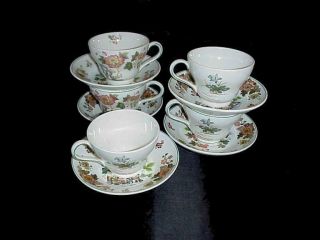 Set Of 5 Vintage & Rare Wedgwood China Eastern Flowers Footed Cups & Saucers