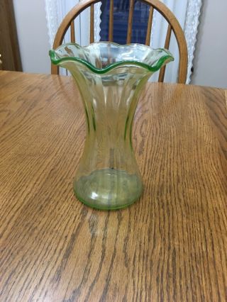Vintage Green Depression Vaseline Uranium Glass Fluted Tulip Vase 8.  25 "