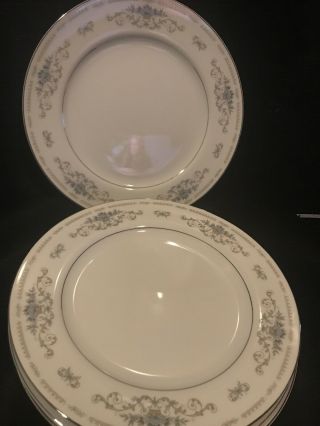 Diane Dinner Plate 10 1/4 " Small Blue Flower Set Of 4 Fine China Made In Japan