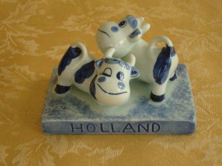 Holland Delft Blauw Blue Handpainted Porcelain Figurine Two Lovely Cows On Sand