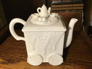 Lenox Tea Cart Tea Pot Butler 