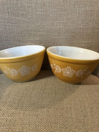 Vintage Pyrex Butterfly Gold Mixing Bowl 401 1.  5 Pint
