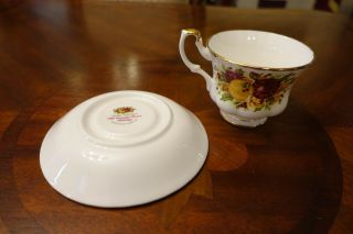 Royal Albert Old Country Roses Holiday Tea cup and Saucer 4