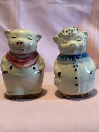 Vintage Shawnee Smiley & Winnie Pig Salt & Pepper Shakers