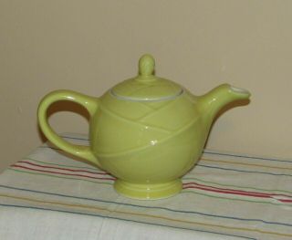 Vintage Hall Yellow Moderne Teapot 6 Cup