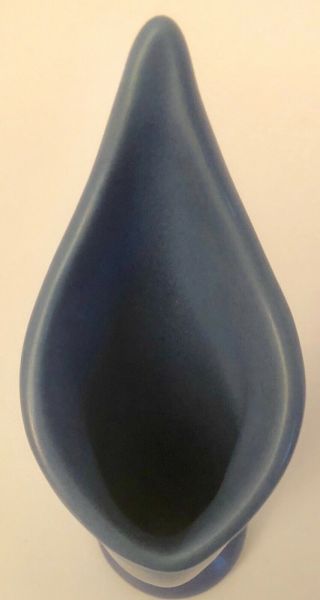 Vintage Van Briggle Pottery ' Bird of Paradise ' Matt Blue Bud Vase 2