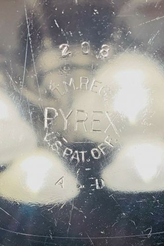 PYREX - Vintage - PIE BAKING DISH - Stamped T.  M.  Reg.  208 A - D 4