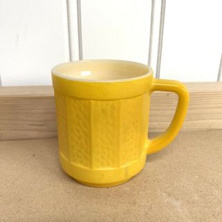 Federal Glass Coffee Mug Cup Milk Yellow Barrel Vintage 3.  5 " Hg2