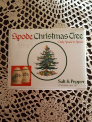 Spode England Christmas Tree Salt And Pepper Shakers W/box