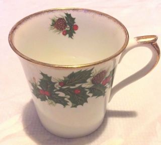 Rosina / Queens Yuletide Christmas Holly Berries Coffee Mug England