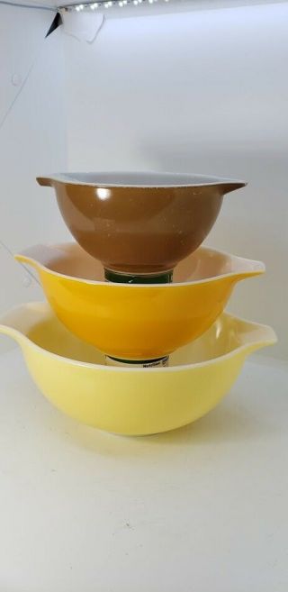 Pyrex Set Of 3 Primary Colors Cinderella Mixing Bowls 441 442 443 Orange Yellow