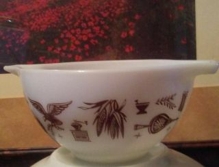 Vintage Pyrex “early American” Cinderella Bowl 441 1 1/2 Pt Brown And White