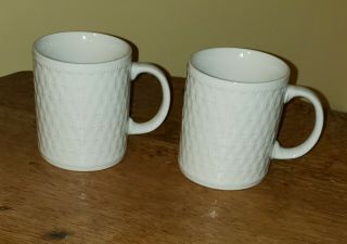 Oneida Wicker Coffee Mug Cup - Crisp White With Patterned Details