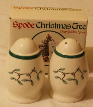 SPODE CHRISTMAS TREE MADE IN ENGLAND SALT PEPPER SHAKERS 2
