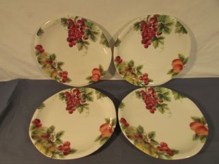 Set Of 4 Royal Doulton Vintage Grape Salad Plates
