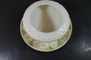 Metlox Sculptured Daisy Poppy Trail Pattern Gravy Boat with Attached Underplate 2