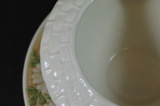 Metlox Sculptured Daisy Poppy Trail Pattern Gravy Boat with Attached Underplate 4