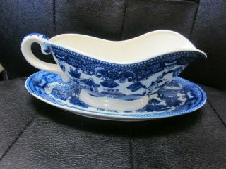 Vintage Japan Blue Willow Gravy Sauce Boat With Attached Plate Dish Hard To Find