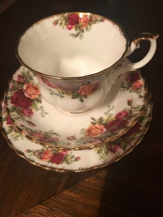Royal Albert Old Country Roses Cup Saucer Plate Bone China Made In England