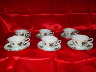 Vinage Set Of (6) Christmas Teacups And Saucers