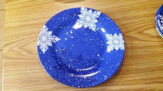 Studio 33 Christmas Dinner Plate Blue Snowflakes Bin 1088