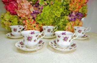 5 Royal Albert Porcelain Footed Cups & Saucers Sweet Violets Gold