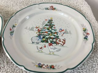2 International Country Christmas Dinner Plates Tree Animals Snowman Festive 3