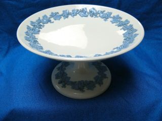 Wedgwood Of Etruria & Barlaston Embossed Queensware Footed Compote Blue / Cream