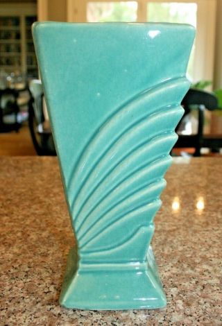 Vintage Mccoy Pottery 9 " Green Vase With A Ribbed Pattern