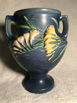 Large Roseville Delft Blue " Freesia " Vase - Ca 1945 - 196 - 8 -