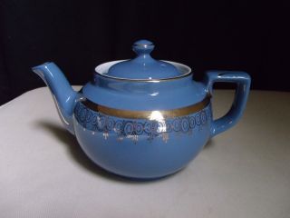Hall Pottery Usa 06 Boston Teapot 6 Cup Dresden Blue Gold Filigree Trim Vintage