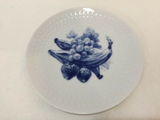 Mitterteich Bavaria Blue & White Fruit Pattern Banana Salad Plate,  7 3/4 " Dia