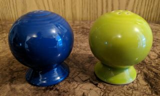Vintage Homer Laughlin Fiesta Ware Ball Salt Pepper Shaker Cobalt Blue & Green