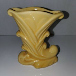 Vintage Shawnee Pottery Yellow Cornucopia Vase Usa 535