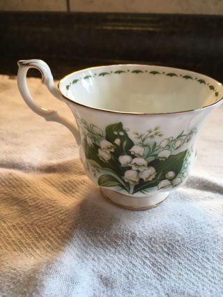 ROYAL ALBERT FLOWER OF THE MONTH - MAY LILY OF THE VALLEY CUP SAUCER BONE CHINA 5