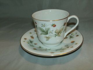 2 Vintage Royal Doulton Strawberry Cream Cups and Saucers TC1118 3