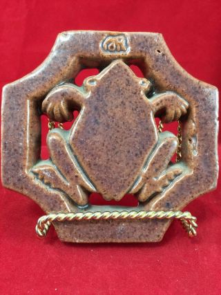 1998 Mercer Museum Moravian Pottery Tile Frog Coaster Arts Crafts Style Speckled