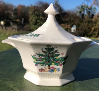 Nikko Christmastime Japan Octagon Octagonal Gravy Sauce Boat With Lid Cover