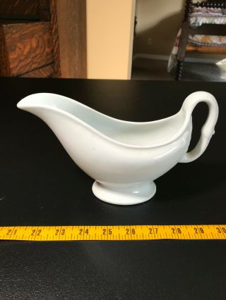 Vintage J & G Meakin White Ironstone Footed Gravy Boat 5.  5 " H X 9 " L X 3.  5 " W