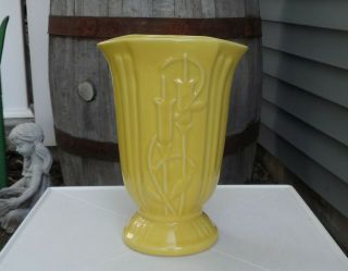 10 " Shawnee Pottery Lorraine Ware Gloss Yellow Cat - O - Nine Tails Cattail Vase