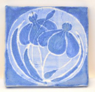 Vtg Ceramic Art Pottery Matte Blue White Floral Iris Orchid Tile 5.  5 " Signed