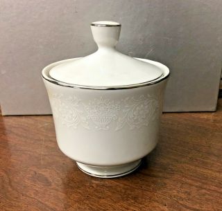 Crown Victoria Lovelace Sugar Bowl With Lid Fine China Of Japan