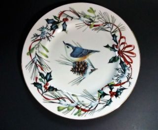 Lenox,  Winter Greetings,  Nuthatch,  9.  5 " Accent Luncheon Plate - Catherine Mcclung