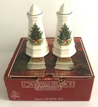 Pfaltzgraff Christmas Heritage Salt & Pepper Shaker Set Tree Usa Mark