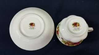 Vintage Royal Albert Old Country Roses Tea Cup & Saucer England 1962 3