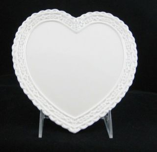 Vintage 1986 The Haldon Group Heart - Shaped " Doily " Plate,  7.  5 " At Widest Point